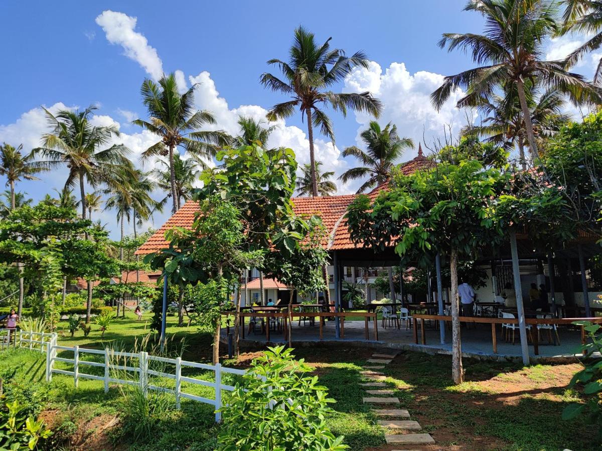 Hotel Pura Vida Varkala Exterior foto